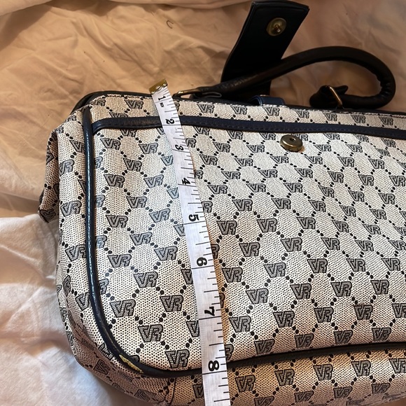 Vintage VR Classic Purse - Picture 14 of 16
